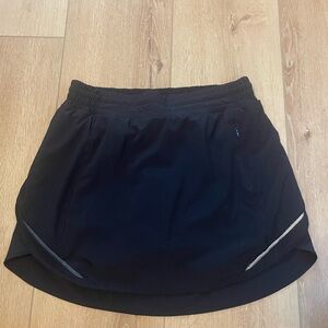 Lululemon hotty hot HR skirt 10 black